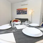 דירה Dclass Acquario White