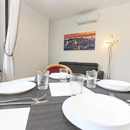 Apartment Dclass Acquario White Genua