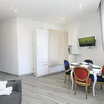 Dclass Acquario White *