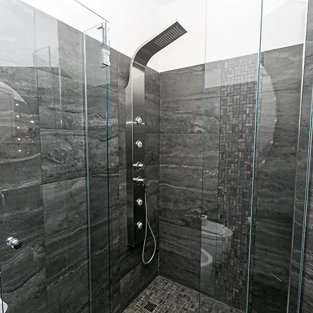 Dclass Acquario White Genova