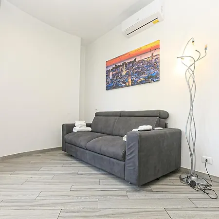 Dclass Acquario White