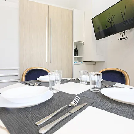 Dclass Acquario White Genova