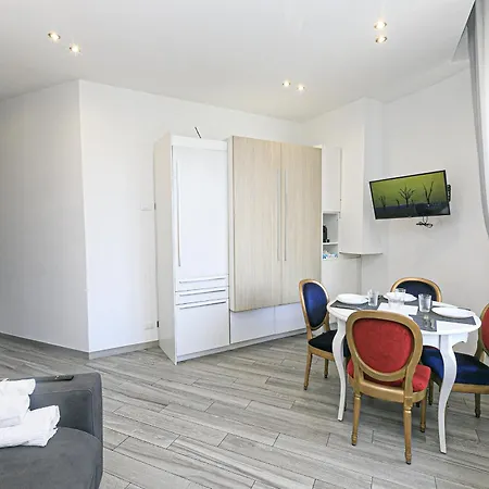 Dclass Acquario White *